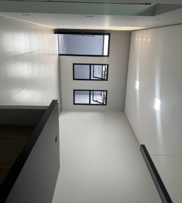 C3818 15.JPG